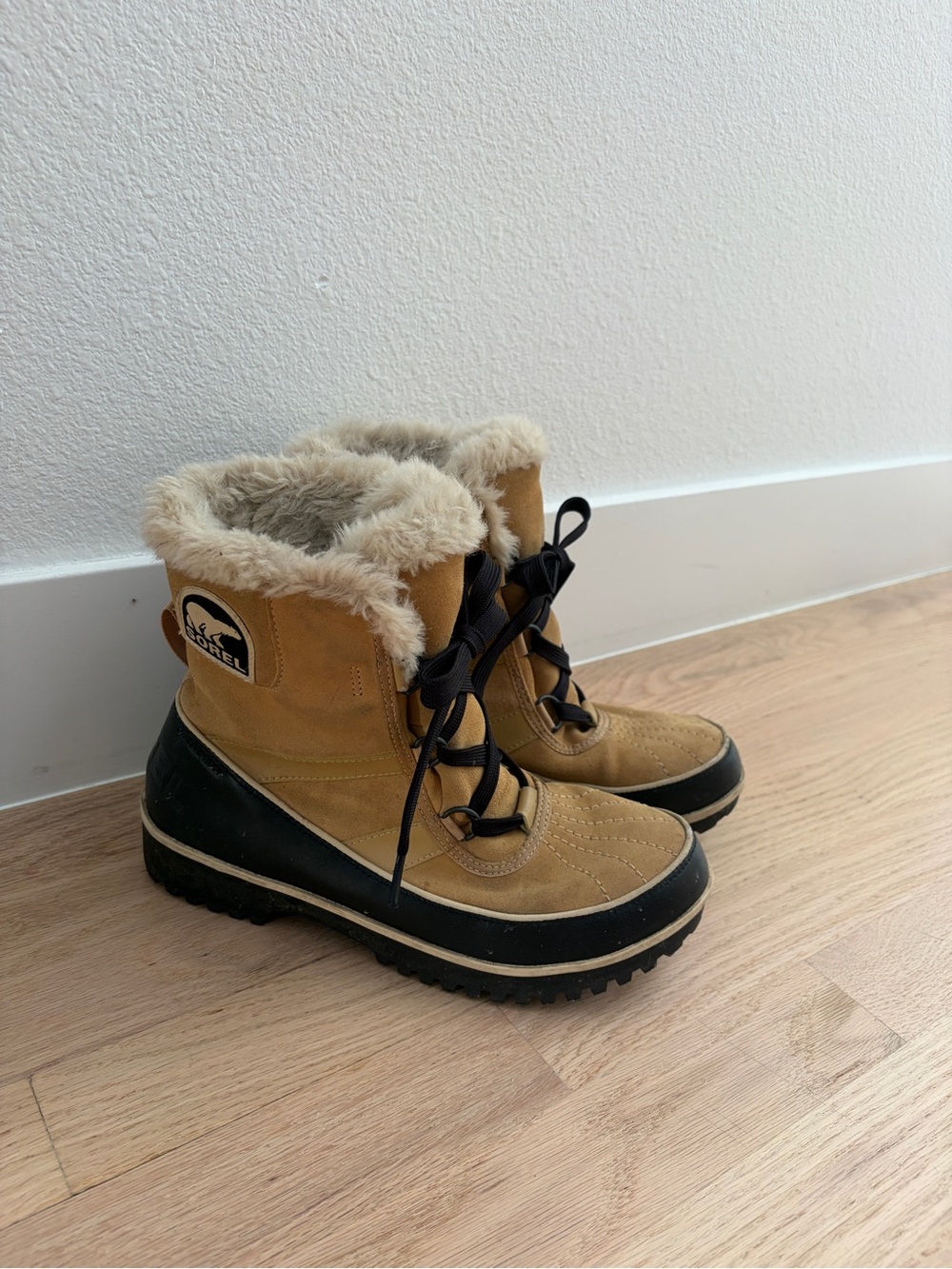 Sorel Women's Fur-Trim Lace-Up Winter Boots
